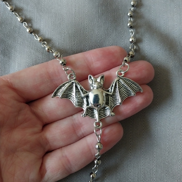 Handmade goth vampire rosary style silver necklace - Picture 6 of 6